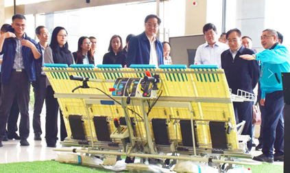 蘇州人大常委會(huì)副主任沈國(guó)芳一行蒞臨蘇州久富調(diào)研